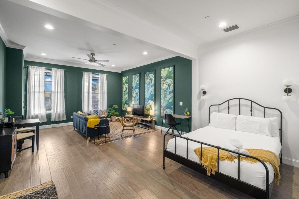 New! Sangria Suite - Upscale Ybor City Studio, Right On 7Th Ave Tampa Extérieur photo