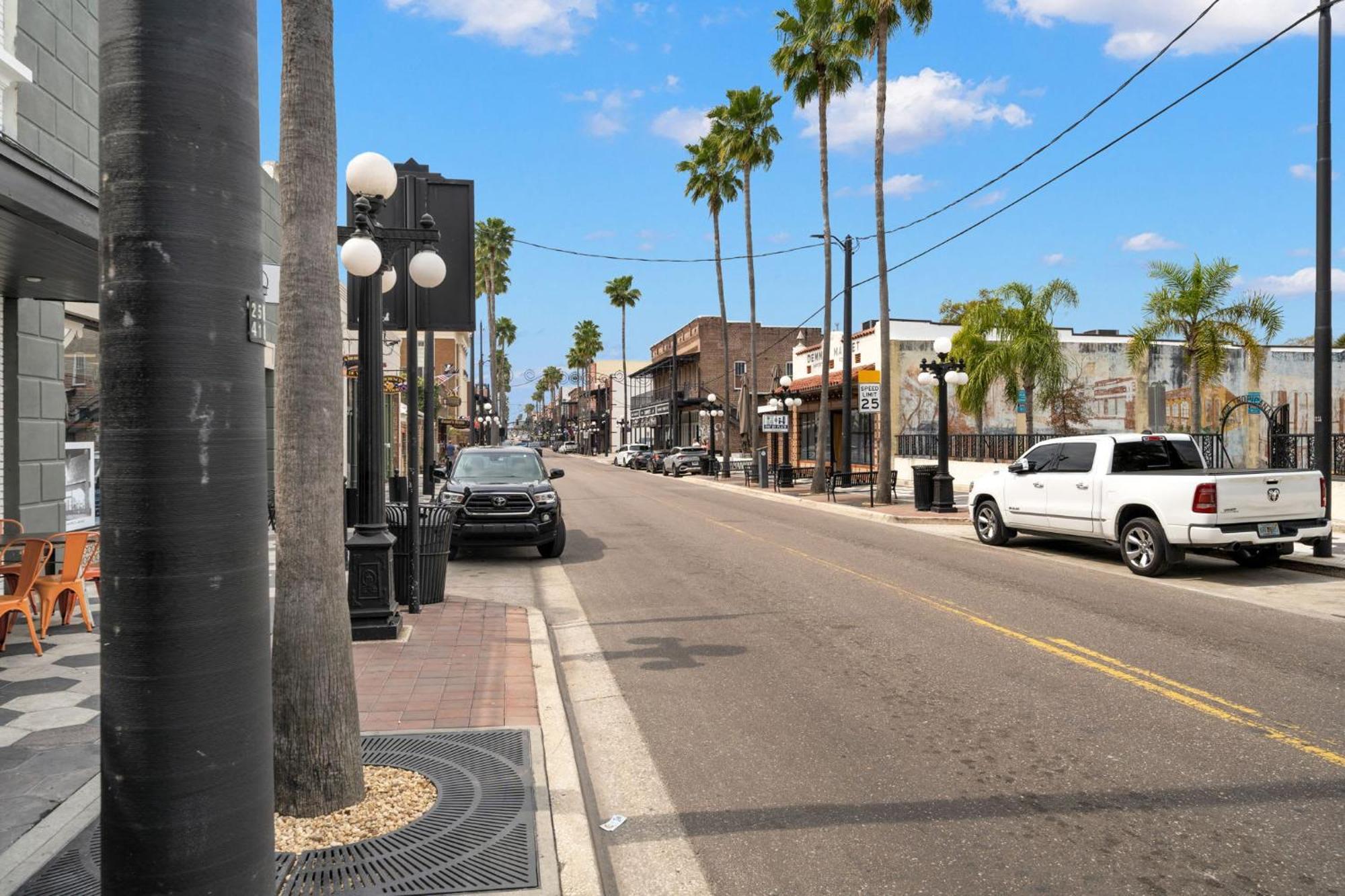 New! Sangria Suite - Upscale Ybor City Studio, Right On 7Th Ave Tampa Extérieur photo