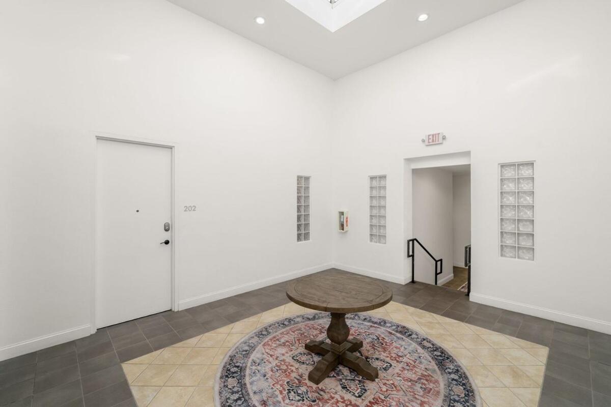 New! Sangria Suite - Upscale Ybor City Studio, Right On 7Th Ave Tampa Extérieur photo